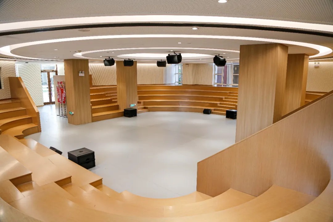 喜報(bào) | 常宏裝飾承建石家莊瀚林學(xué)校圖書(shū)館工程榮獲“2025年河北省建筑裝飾優(yōu)質(zhì)工程”稱(chēng)號(hào)